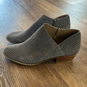 Lucky Brand Gray Perforated Ankle Boots Women’s Size 9
